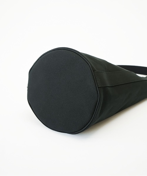 uil [aul]（アウル）の「Emmer ONE SHOULDER BAG（ハンドバッグ・レディース・Black/キナリ・FREE）」の9枚目の写真