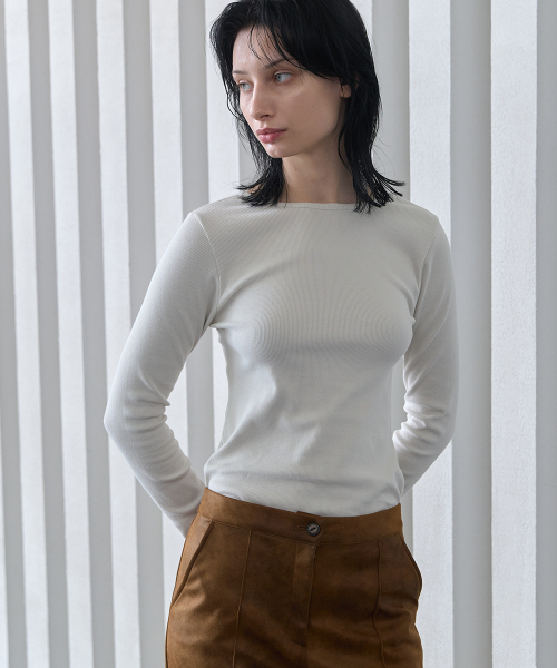 320SHOWROOM（320ショールーム）の「Scoop Neck Cotton Span T-Shirt Cream（Tシャツ/カットソー・レディース・アイボリー・FREE）」の3枚目の写真