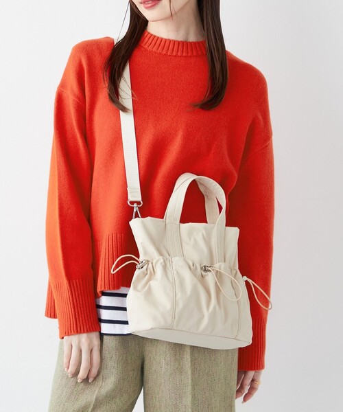 SHIPS Colors（シップス カラーズ）の「SHIPS Colors:ナイロン ギャザー ミニ トートバッグ◇（ショルダーバッグ・レディース・ブラック/ナチュラル/ブルー・ONE SIZE）」の3枚目の写真