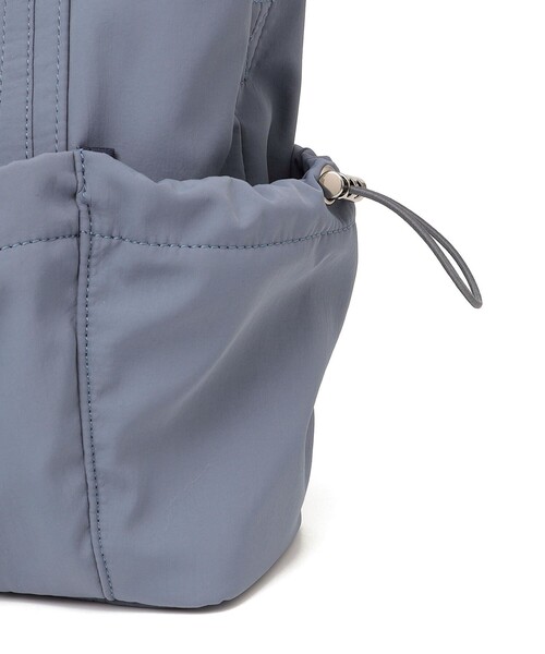 SHIPS Colors（シップス カラーズ）の「SHIPS Colors:ナイロン ギャザー ミニ トートバッグ◇（ショルダーバッグ・レディース・ブラック/ナチュラル/ブルー・ONE SIZE）」の22枚目の写真