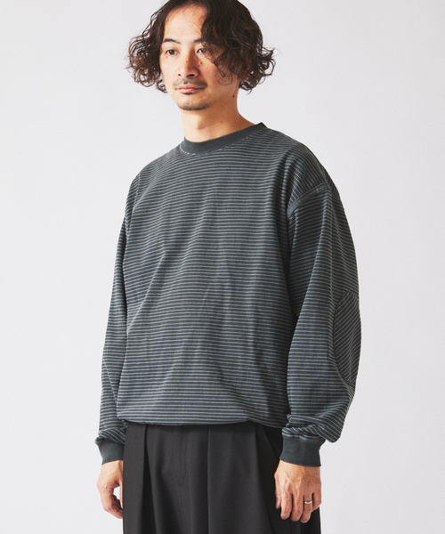JOURNAL STANDARD relume（ジャーナルスタンダード　レリューム）の「アウトバインダー 天竺 ボーダー Tシャツ（Tシャツ/カットソー・メンズ・ブラック/ブルー系その他/レッド・MEDIUM/LARGE）」の10枚目の写真