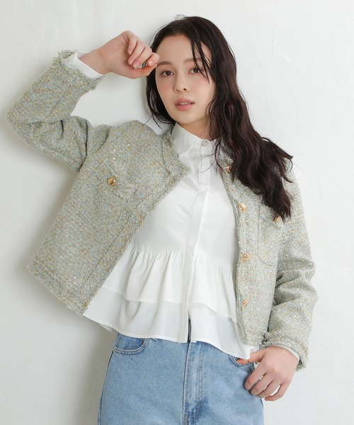 ASTORIA ODIER（アストリアオディール）の「ティアード裾フリルシャツ(ストライプ柄、無地)（シャツ/ブラウス・レディース・ホワイト/ホワイト×ブルー/サックスブルー・MEDIUM）」の9枚目の写真