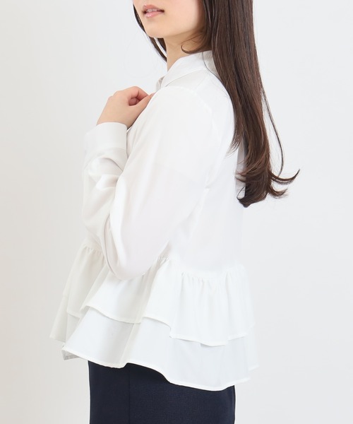 ASTORIA ODIER（アストリアオディール）の「ティアード裾フリルシャツ(ストライプ柄、無地)（シャツ/ブラウス・レディース・ホワイト/ホワイト×ブルー/サックスブルー・MEDIUM）」の13枚目の写真