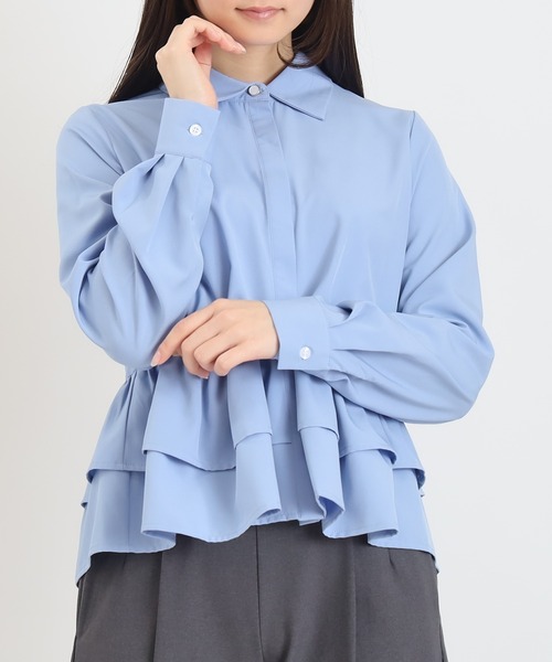 ASTORIA ODIER（アストリアオディール）の「ティアード裾フリルシャツ(ストライプ柄、無地)（シャツ/ブラウス・レディース・ホワイト/ホワイト×ブルー/サックスブルー・MEDIUM）」の17枚目の写真