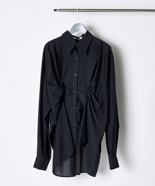 RUMCHE(ラムシェ)の「Sheer Layered Tuck Shirt / シアーレイヤードタックシャツ(シャツ/ブラウス・レディース・ネイビー・FREE)」の1枚目の写真