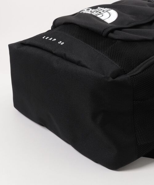 THE NORTH FACE(ザノースフェイス)の「THE NORTH FACE/ザ・ノース・フェイス バックパック LEAP 30 NM62610(バックパック/リュック・メンズ・ブラック/ホワイト・FREE)」の12枚目の写真