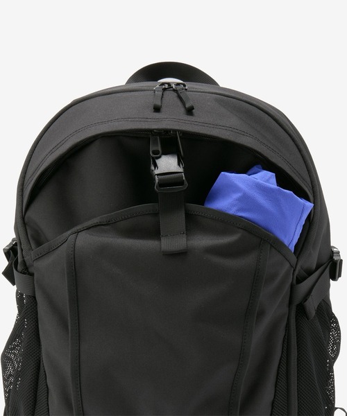 THE NORTH FACE(ザノースフェイス)の「THE NORTH FACE/ザ・ノース・フェイス バックパック LEAP 30 NM62610(バックパック/リュック・メンズ・ブラック/ホワイト・FREE)」の7枚目の写真