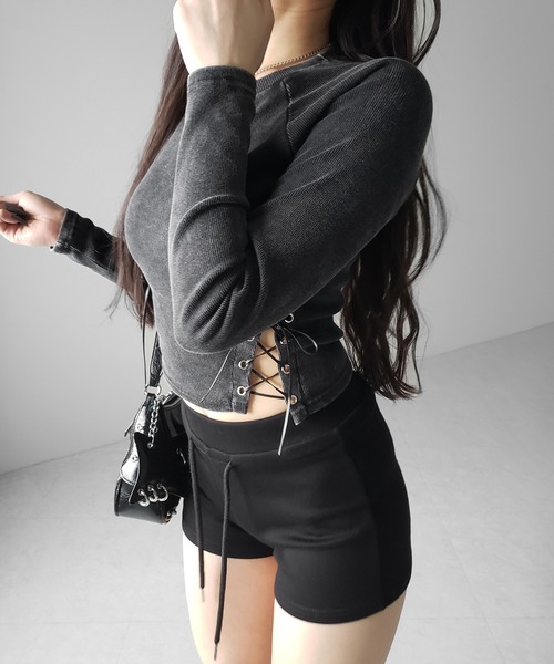 me+em select(ミームセレクト)の「【 2color 】ヴィンテージサイドレースアップカットアウトショートロンT / vintage side lace up cutout short long sleeve T-shirts(Tシャツ/カットソー・レディース・ブラック/ライトグレー・FREE)」の8枚目の写真