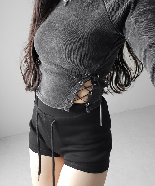 me+em select(ミームセレクト)の「【 2color 】ヴィンテージサイドレースアップカットアウトショートロンT / vintage side lace up cutout short long sleeve T-shirts(Tシャツ/カットソー・レディース・ブラック/ライトグレー・FREE)」の12枚目の写真