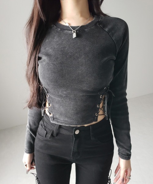 me+em select(ミームセレクト)の「【 2color 】ヴィンテージサイドレースアップカットアウトショートロンT / vintage side lace up cutout short long sleeve T-shirts(Tシャツ/カットソー・レディース・ブラック/ライトグレー・FREE)」の21枚目の写真