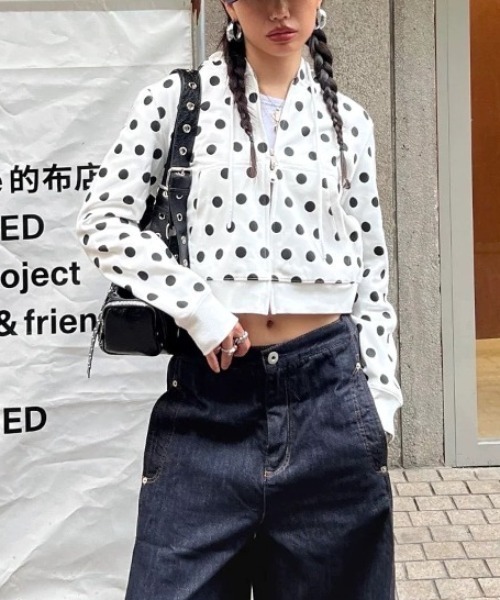 SHEENA(シーナ)の「ドットダブルジップショート丈パーカー(パーカー・レディース・ホワイト・M)」の21枚目の写真