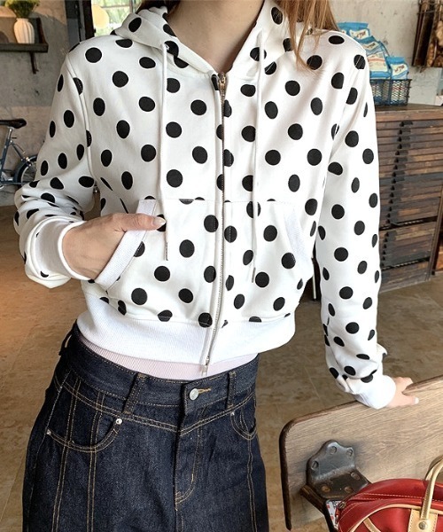 SHEENA(シーナ)の「ドットダブルジップショート丈パーカー(パーカー・レディース・ホワイト・M)」の13枚目の写真
