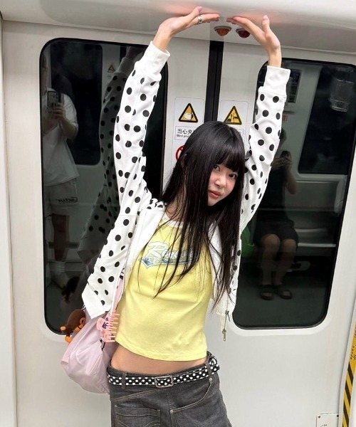 SHEENA(シーナ)の「ドットダブルジップショート丈パーカー(パーカー・レディース・ホワイト・M)」の8枚目の写真