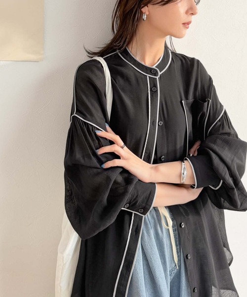 classicalelf（クラシカルエルフ）の「ふわり透けて、抜け感きまる。大人のバンドカラー シアーパイピングポケットデザインシャツ（シャツ/ブラウス・レディース・ピンクベージュ/ブラック/オフホワイト・X-LARGE/SMALL/MEDIUM/LARGE）」の15枚目の写真