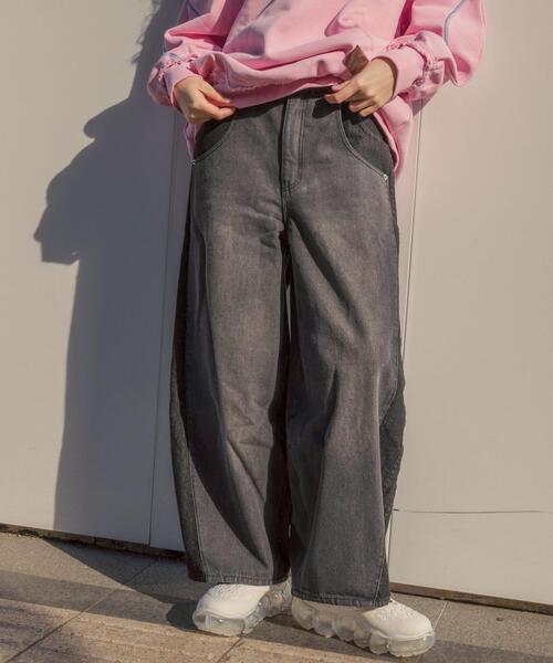 AULA AILA（アウラアイラ）の「AULA AILA/アウラアイラ/別注コクーンシルエットデニムパンツ（デニムパンツ・レディース・ブラック/ブルー・1/0）」の16枚目の写真