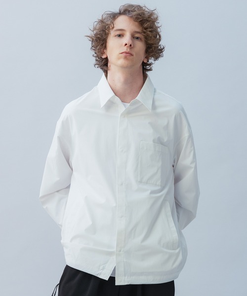 +phenix(プラスフェニックス)の「+phenix(プラスフェニックス) AIRFLOW COACH SHIRT JACKET / エアフロー コーチ シャツジャケット(シャツ/ブラウス・メンズ・ブラック/ホワイト/チャコール・XL/L/M)」の7枚目の写真