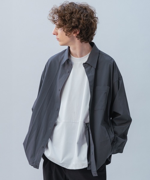 +phenix(プラスフェニックス)の「+phenix(プラスフェニックス) AIRFLOW COACH SHIRT JACKET / エアフロー コーチ シャツジャケット(シャツ/ブラウス・メンズ・ブラック/ホワイト/チャコール・XL/L/M)」の14枚目の写真