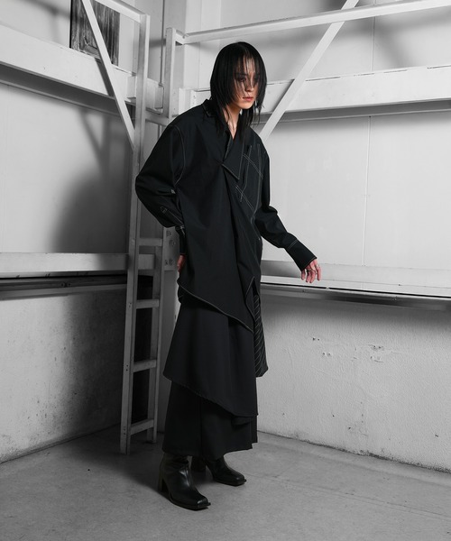 Ruze(ルゼ)の「Asymmetry white stitch pullover shirt /アシンメトリー ホワイトステッチ プルオーバー シャツ(シャツ/ブラウス・メンズ・ブラック・FREE)」の17枚目の写真