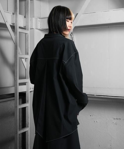 Ruze(ルゼ)の「Asymmetry white stitch pullover shirt /アシンメトリー ホワイトステッチ プルオーバー シャツ(シャツ/ブラウス・メンズ・ブラック・FREE)」の13枚目の写真
