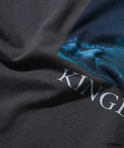 FREAK'S STORE(フリークスストア)の「FREAK’S STORE/フリークスストア KINGDOM HEARTS II /ROXAS/SCENE TEE/キングダム ハーツ II /ロクサス/シーンTシャツ(Tシャツ/カットソー・メンズ・ホワイト/ブラック・MEDIUM/LARGE/X-LARGE)」の10枚目の写真