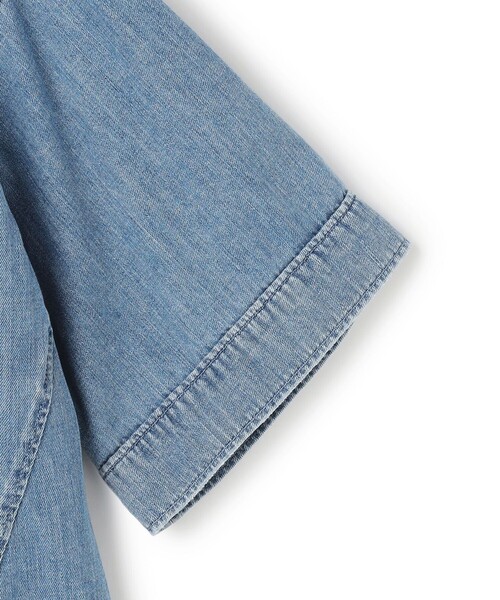 23区（ニジュウサンク）の「LIGHT DENIM クロップド シャツ（シャツ/ブラウス・レディース・スカイブルー系/ダルブルー系・38）」の15枚目の写真