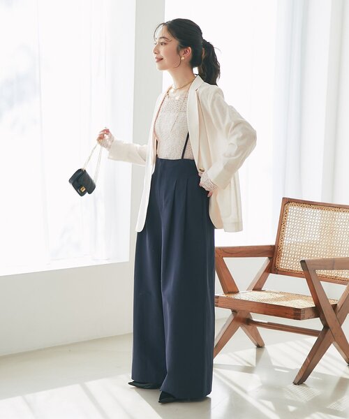 La boutique BonBon（ラブティックボンボン）の「【愛されカジュアル】ストラップ付バギーパンツ（その他パンツ・レディース・ネイビー/ライトベージュ・38/36）」の12枚目の写真