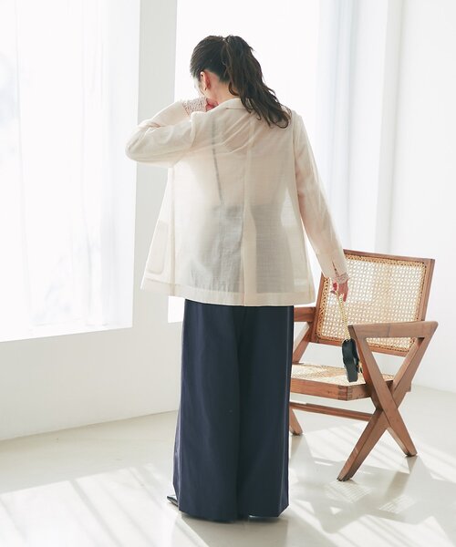 La boutique BonBon（ラブティックボンボン）の「【愛されカジュアル】ストラップ付バギーパンツ（その他パンツ・レディース・ネイビー/ライトベージュ・38/36）」の13枚目の写真