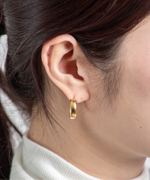 JENNYBIRD(ジェニーバード)の「【JENNY BIRD/ジェニーバード】スモールフープ ピアス Staple Hoops - Small(ピアス(両耳用)・レディース・シルバー/ゴールド・FREE)」の11枚目の写真