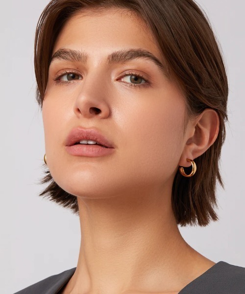 JENNYBIRD(ジェニーバード)の「【JENNY BIRD/ジェニーバード】スモールフープ ピアス Staple Hoops - Small(ピアス(両耳用)・レディース・シルバー/ゴールド・FREE)」の15枚目の写真