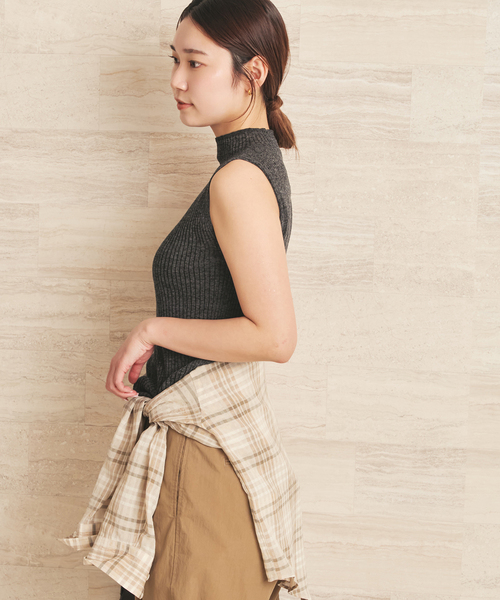 plage（プラージュ）の「Seamless Bottleneck ニット（ニット/セーター・レディース・ベージュ/ホワイト/チャコールグレー・FREE）」の13枚目の写真