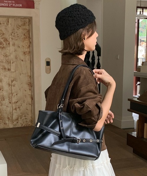 Teem Store(チームストア)の「【大容量】ベルテッドショルダーバッグ ボストンバッグ 3色展開(ショルダーバッグ・レディース・ブラウン/ホワイト/ブラック・F)」の20枚目の写真
