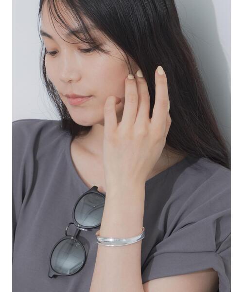 Te chichi(テチチ)の「ニュアンスメタルバングル(ブレスレット・レディース・ゴールド/シルバー・F)」の1枚目の写真