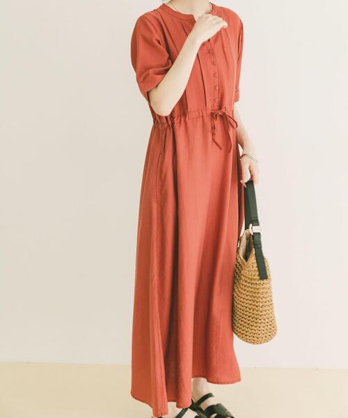 ITEMS URBANRESEARCH(アイテムズ アーバンリサーチ)の「ウエストマーク半袖ワンピース(ワンピース・レディース・ブラック/ブラウン/オレンジ・FREE)」の17枚目の写真