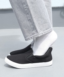 【手を使わずスッと1秒で履ける】撥水ハンズフリースリッポン