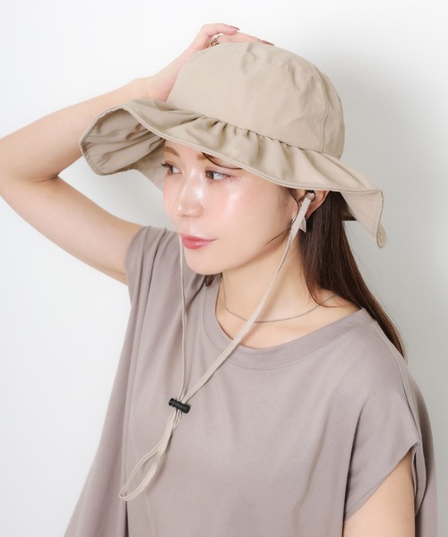 Riberry（リベリー）の「シルバーコーティングUVフリルハット（ハット・レディース・ブラック/アイボリー/グレイッシュベージュ・FREE）」の3枚目の写真