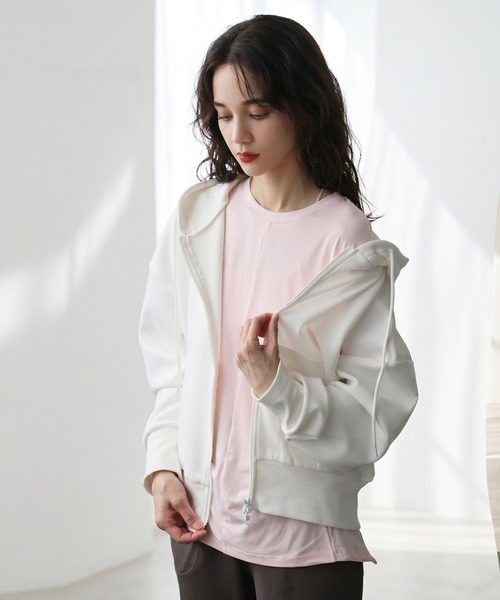 antiqua(アンティカ)の「ジップアップ 長袖 パーカー(パーカー・レディース・ホワイト/ブラック/杢グレー・SHORT/MEDIUM)」の4枚目の写真