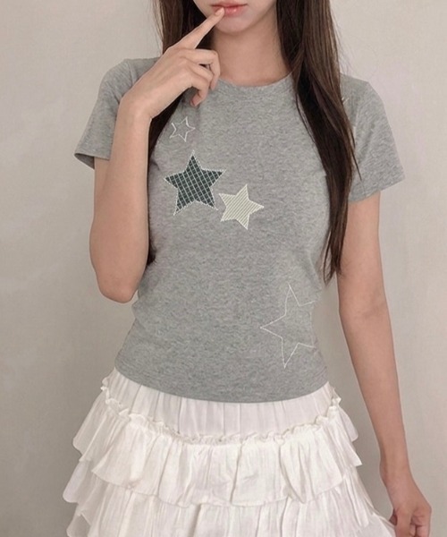 LADY LIKE（レディライク）の「【春夏新作】星柄アップリケ半袖Tシャツ（Tシャツ/カットソー・レディース・グレー/ホワイト・M）」の2枚目の写真