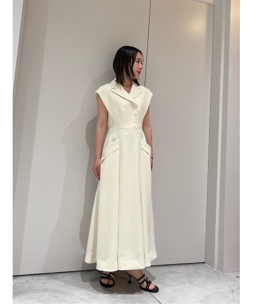COLUMN(コラム)の「COLUMN / シェイプドノースリーブワンピース(ワンピース・レディース・オフホワイト/ネイビー・36/38)」の11枚目の写真