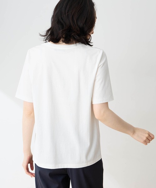 DECOY SINCE 1981（デコイシンスイチキュウハチイチ）の「【ひやさらコットン】フラワープリントTシャツ【綿100％・接触冷感・UVカット】（Tシャツ/カットソー・レディース・サックスブルー/ネイビー/ホワイト・M/L/LL/3L/4L）」の5枚目の写真