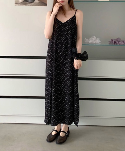 aimoha(アイモハ)の「小花柄キャミワンピース(ワンピース・レディース・ブラック/ライトベージュ・FREE)」の20枚目の写真