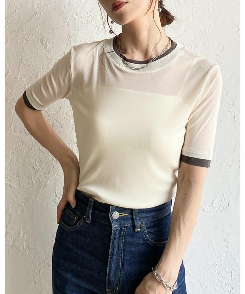 She's Closet(シーズクローゼット)の「クルーネック半袖 配色バイカラー レイヤード風 シアートップス(Tシャツ/カットソー・レディース・アイボリー/ブラック/グレー・FREE)」の4枚目の写真