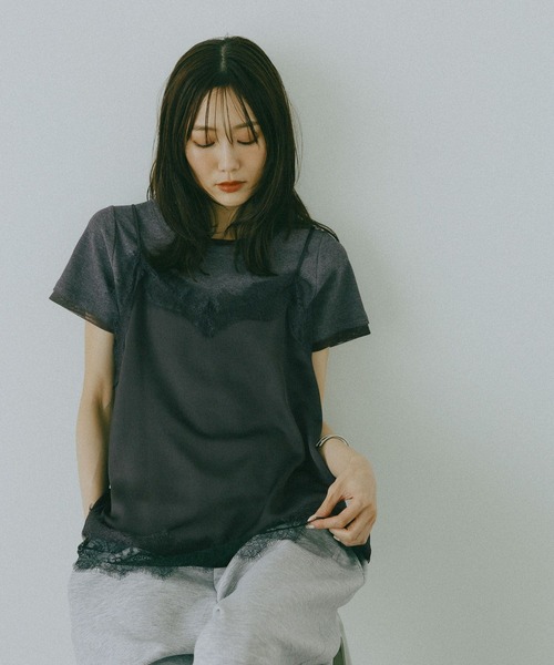 GLOBAL WORK（グローバルワーク）の「フェイクレイヤードT半袖/684021（Tシャツ/カットソー・レディース・チャコールグレー/ライトブルー/ブラック/ホワイト・LARGE/MEDIUM）」の19枚目の写真