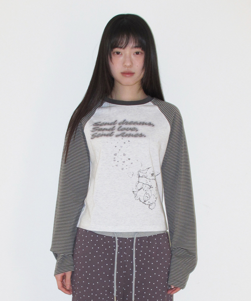 AMESWORLDWIDE(アメスワールドワイド)の「CUPID RABBIT STRIPE RAGLAN LS TEE GREY(Tシャツ/カットソー・レディース・その他・SMALL/LARGE/MEDIUM)」の2枚目の写真