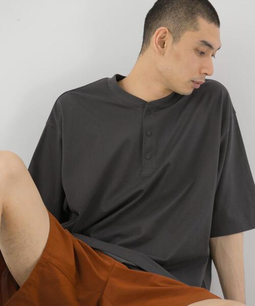 EKAL(エカル)の「『UR TECH ひやサラクール』ヘンリーネックショートスリーブTシャツ(Tシャツ/カットソー・メンズ・ブラック/ネイビー/チャコールグレー・MEDIUM/LARGE)」の16枚目の写真