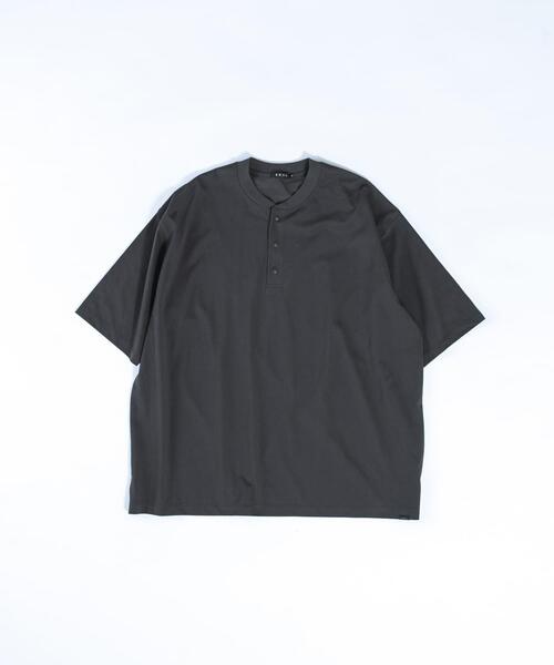 EKAL(エカル)の「『UR TECH ひやサラクール』ヘンリーネックショートスリーブTシャツ(Tシャツ/カットソー・メンズ・ブラック/ネイビー/チャコールグレー・MEDIUM/LARGE)」の17枚目の写真
