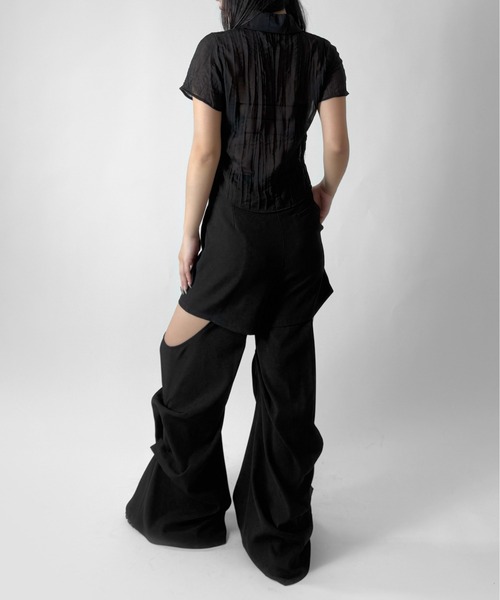 LVEU.(ラブユ.)の「【LVEU.】シースルー半袖シャツ / トップス 半袖 シースルー シャツ クロップド シアー ZOZOTOWN限定(シャツ/ブラウス・レディース・ホワイト/ブラック・FREE)」の5枚目の写真