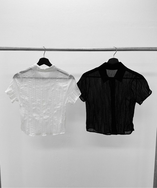 LVEU.(ラブユ.)の「【LVEU.】シースルー半袖シャツ / トップス 半袖 シースルー シャツ クロップド シアー ZOZOTOWN限定(シャツ/ブラウス・レディース・ホワイト/ブラック・FREE)」の4枚目の写真