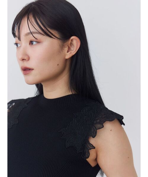 TONAL(トーナル)の「エンブロイダリーフレンチリブニット(ニット/セーター・レディース・ピンク/ブラック/オフホワイト・MEDIUM)」の9枚目の写真