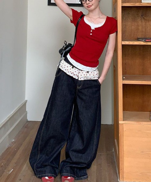 HALEY PESCA(ヘーリーペスカ)の「HALEY PESCA/ドットフェイクレイヤード レースヘンリーネックトップス(Tシャツ/カットソー・レディース・レッド・MEDIUM/SMALL)」の7枚目の写真