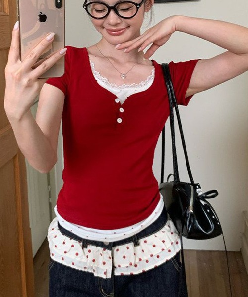 HALEY PESCA(ヘーリーペスカ)の「HALEY PESCA/ドットフェイクレイヤード レースヘンリーネックトップス(Tシャツ/カットソー・レディース・レッド・MEDIUM/SMALL)」の12枚目の写真